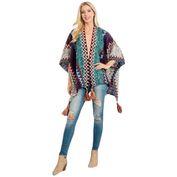 Bohemian Knit Cape with Tassels ~ Aztec / Geometric Print - Picture 4 of 7